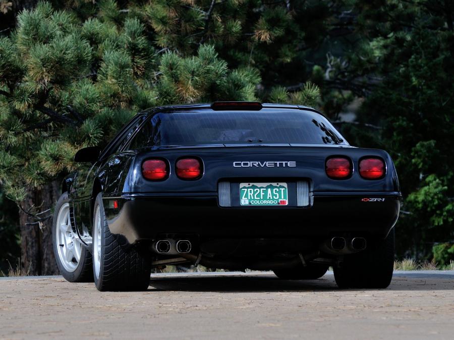  Chevrolet Corvette ZR1 Coupe 1991 года  (фото 21 из 32)